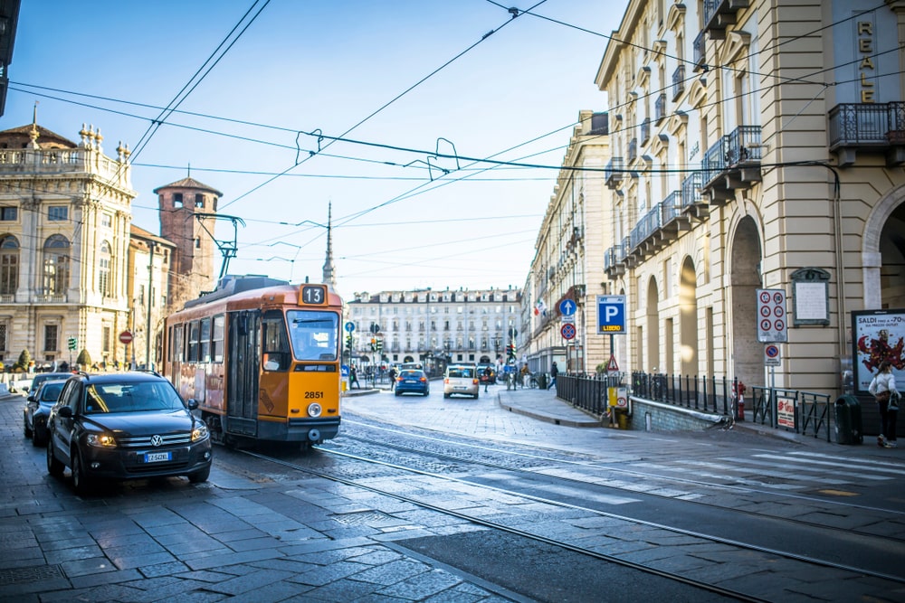 Spazio50 Un Gesto Di Umanita Torino E La Fermata Del Tram Che Non C E